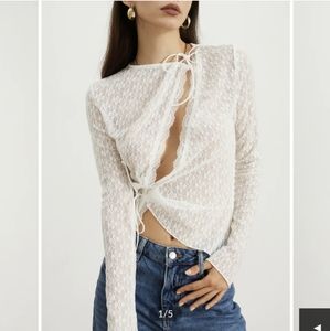 Commense Floral Lace TieD Blouse